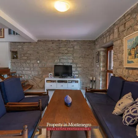 Stone House Rezevici Budva 펜션