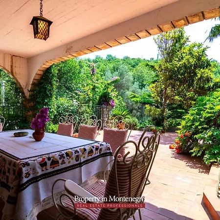 בית נופש Stone House Rezevici Budva *